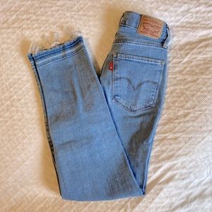 Levi’s 724 High Rise Straight Jeans